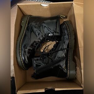 Dr. Martens 1460Y Patent Lamper